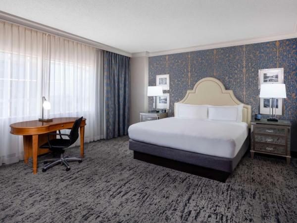 Hilton Dallas Lincoln Centre : photo 1 de la chambre chambre lit king-size deluxe