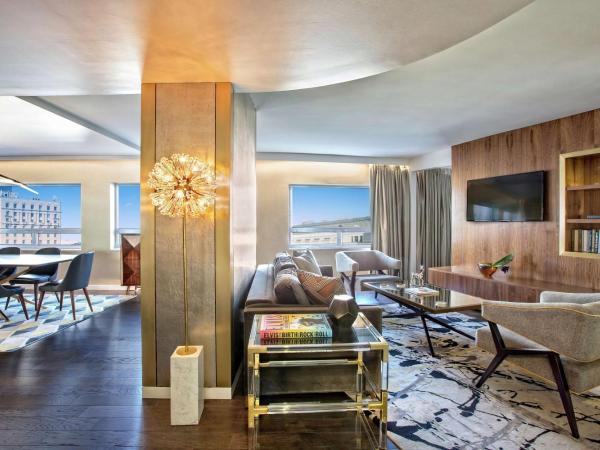 The Statler Dallas, Curio Collection By Hilton : photo 2 de la chambre suite lit king-size présidentielle 1 chambre