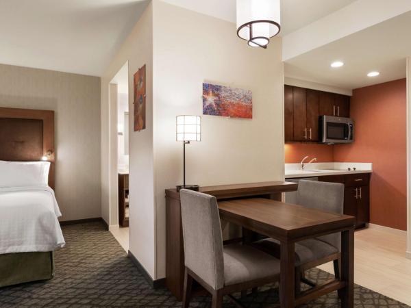 Homewood Suites by Hilton Houston NW at Beltway 8 : photo 3 de la chambre suite studio lit king-size - non-fumeurs