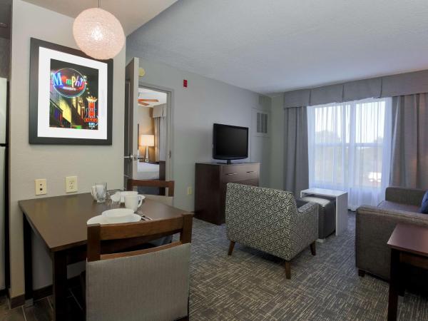 Homewood Suites by Hilton Southwind - Hacks Cross : photo 1 de la chambre suite 1 chambre lit king-size - non-fumeurs