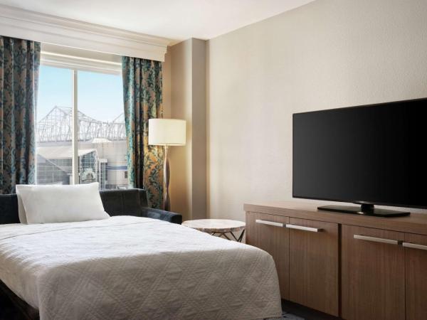 Hilton Garden Inn New Orleans Convention Center : photo 4 de la chambre suite 1 chambre lit king-size