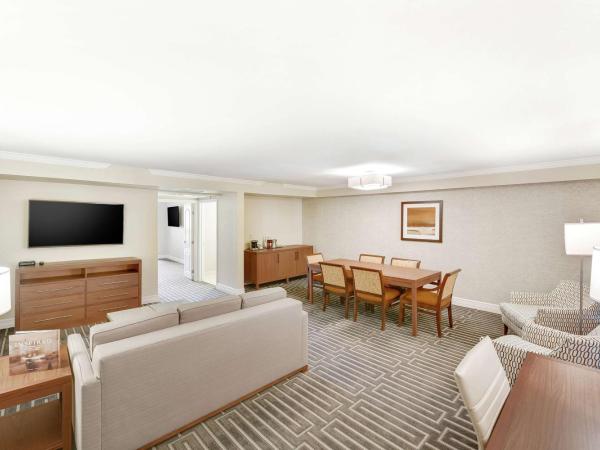 Hilton Phoenix Tapatio Cliffs Resort : photo 1 de la chambre suite ambassadeur
