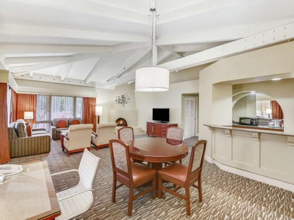 Hilton Phoenix Tapatio Cliffs Resort : photo 2 de la chambre suite signature