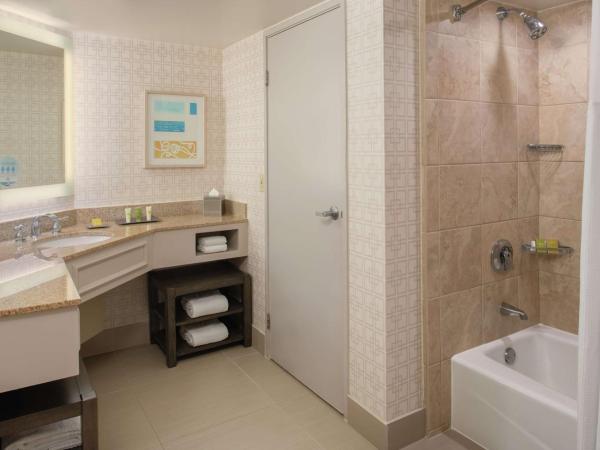 Hilton San Diego/Del Mar : photo 2 de la chambre chambre lit king-size