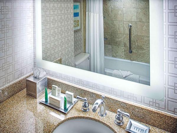 Hilton San Diego/Del Mar : photo 4 de la chambre chambre lit king-size