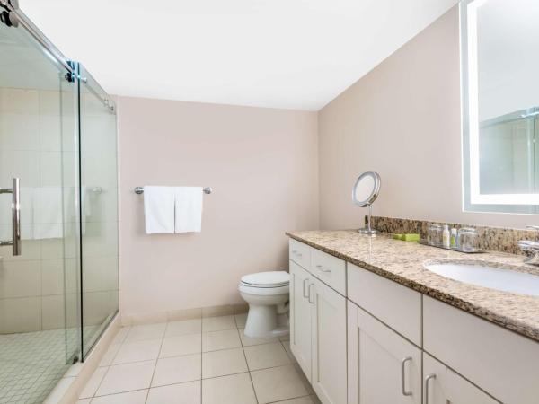 DoubleTree by Hilton Denver Cherry Creek, CO : photo 4 de la chambre suite studio lit king-size