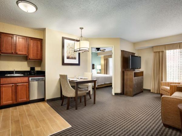 Homewood Suites by Hilton Houston-Willowbrook Mall : photo 2 de la chambre suite 1 chambre lit king-size - non-fumeurs