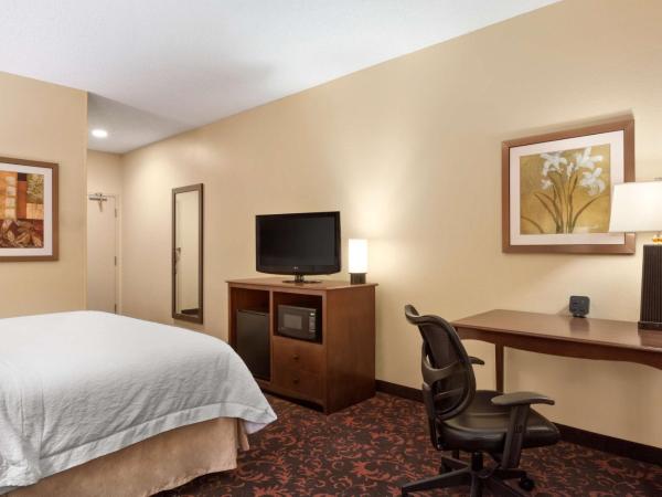 Hampton Inn Houston Willowbrook Mall : photo 1 de la chambre chambre lit king-size - non-fumeurs