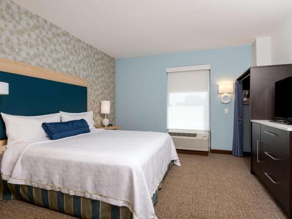 Home2 Suites by Hilton Charlotte University Research Park : photo 2 de la chambre suite 1 chambre lit king-size