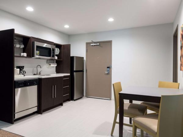 Home2 Suites by Hilton Charlotte University Research Park : photo 3 de la chambre suite studio lit king-size