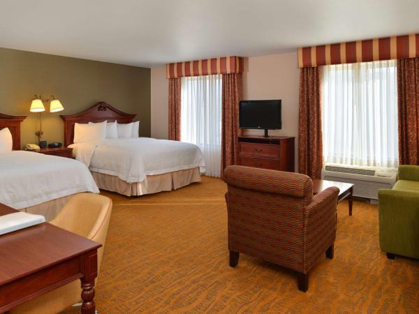 Hampton Inn & Suites Albuquerque-Coors Road : photo 2 de la chambre queen studio suite with two queen beds and sofa bed - non-smoking