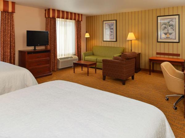 Hampton Inn & Suites Albuquerque-Coors Road : photo 3 de la chambre queen studio suite with two queen beds and sofa bed - non-smoking