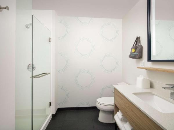 Tru By Hilton Denver Airport Tower Road : photo 5 de la chambre chambre lit king-size