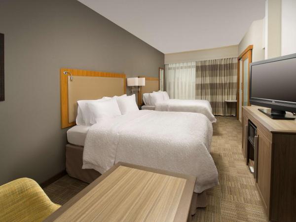 Hampton Inn & Suites San Antonio Northwest/Medical Center : photo 1 de la chambre chambre 2 lits queen-size (4 adultes)