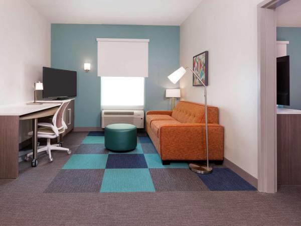 Home2 Suites By Hilton Orlando Near UCF : photo 1 de la chambre suite lit king-size - accessible aux personnes à mobilité réduite - non-fumeurs