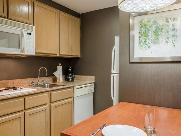 Homewood Suites by Hilton Orlando-Nearest to Universal Studios : photo 2 de la chambre suite 1 chambre lit king-size - non-fumeurs