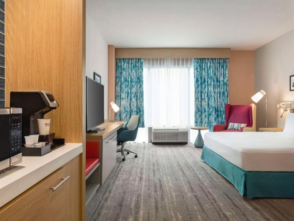 Hilton Garden Inn Nashville West End Avenue : photo 4 de la chambre chambre lit king-size avec baignoire - accessible aux personnes à mobilité réduite