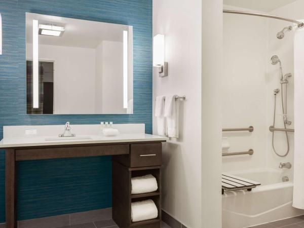 Homewood Suites By Hilton Charlotte Southpark : photo 5 de la chambre king suite with accessible tub - mobility access/non-smoking