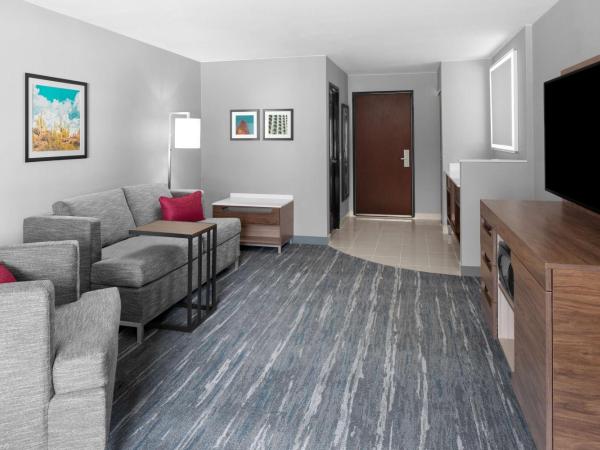 Hampton Inn Phoenix - Biltmore : photo 2 de la chambre suite lit king-size