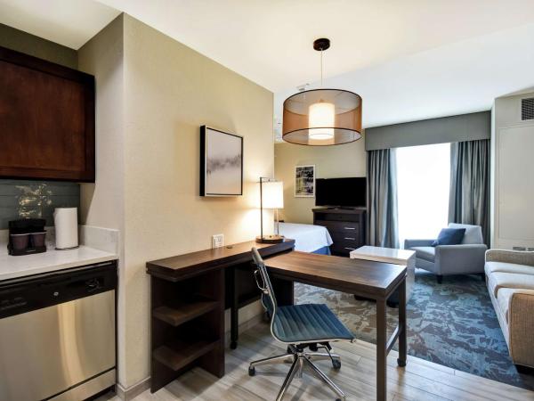 Homewood Suites By Hilton Salt Lake City Airport : photo 2 de la chambre suite studio lit king-size - non-fumeurs