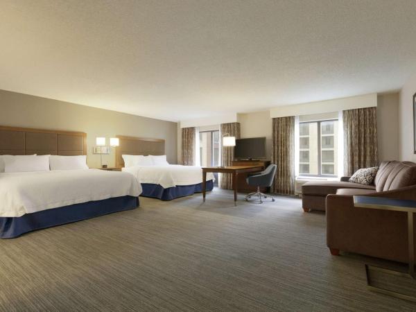 Hampton Inn & Suites Nashville-Downtown : photo 4 de la chambre studio avec 2 lits king-size et canapé-lit - non-fumeurs