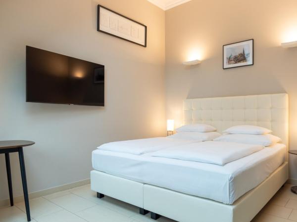 Hotel Spiess & Spiess : photo 4 de la chambre chambre double supérieure avec balcon ou terrasse - vue sur jardin