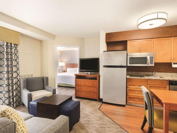 Homewood Suites by Hilton Orlando-Intl Drive/Convention Ctr : photo 1 de la chambre suite 2 chambres avec 1 lit king-size et 2 lits doubles avec canapé-lit - non-fumeurs