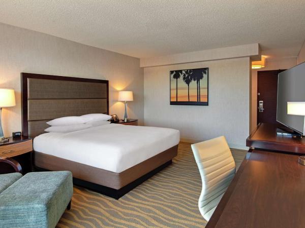 DoubleTree by Hilton San Diego-Mission Valley : photo 3 de la chambre chambre lit king-size