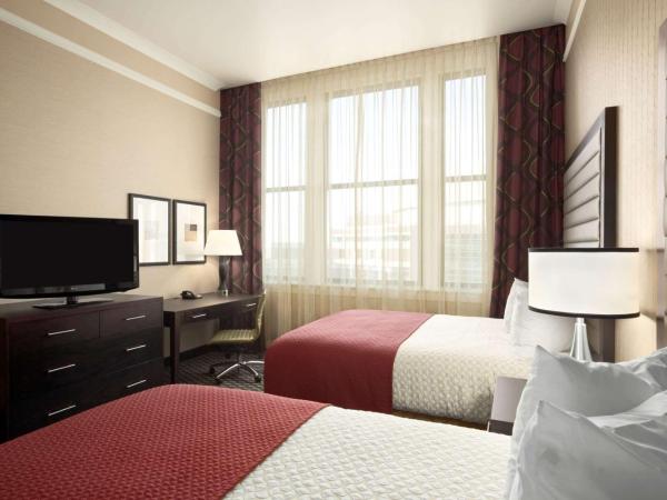 Embassy Suites Saint Louis - Downtown : photo 1 de la chambre suite avec 2 lits queen-size - non-fumeurs