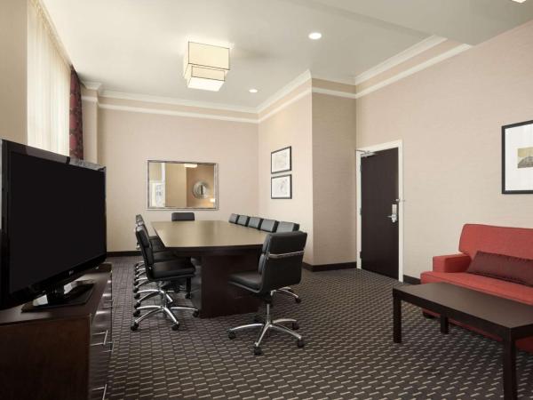 Embassy Suites Saint Louis - Downtown : photo 2 de la chambre chambre affaires exécutive avec lit king-size - non-fumeurs