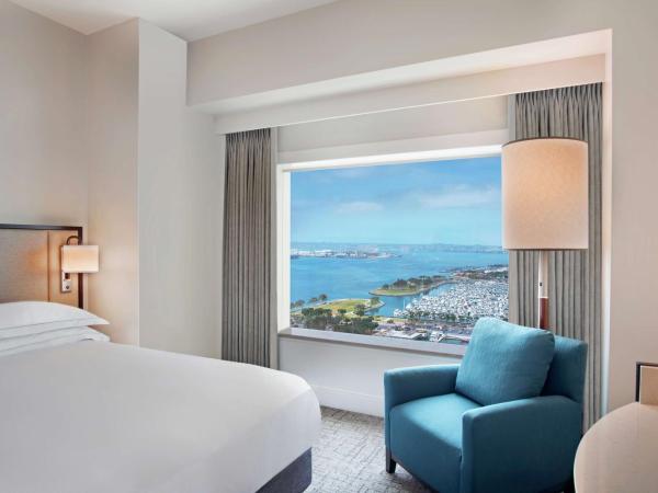 Hilton San Diego Bayfront : photo 1 de la chambre chambre avec 2 lits queen-size - vue sur baie et ville