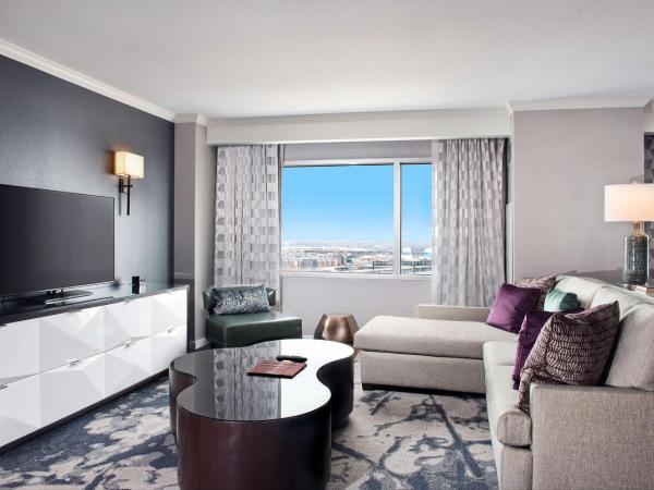 Hilton Baltimore Inner Harbor : photo 2 de la chambre suite lit king-size