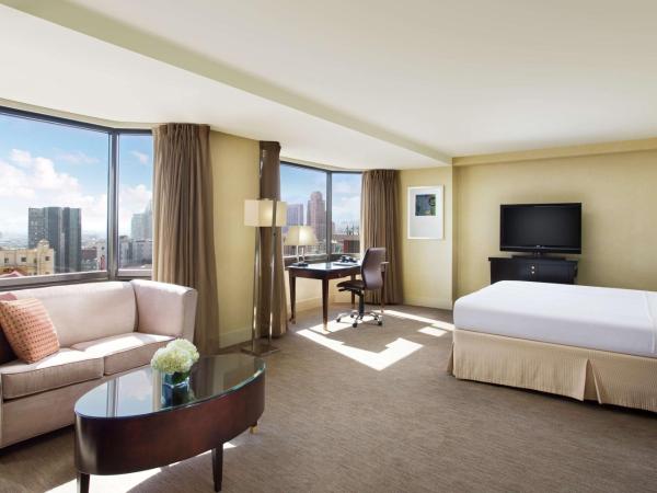 Hilton Parc 55 San Francisco Union Square : photo 1 de la chambre suite junior lit king-size avec coin salon