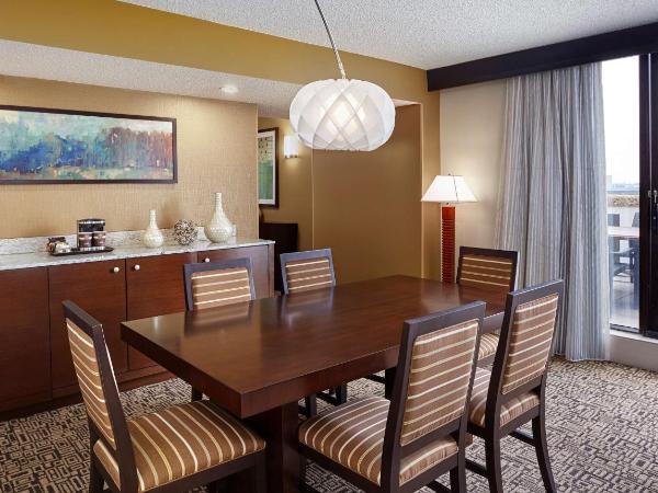 DoubleTree by Hilton Washington DC - Crystal City : photo 7 de la chambre suite présidentielle