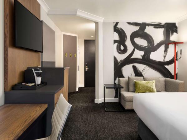 Hilton Motif Seattle : photo 2 de la chambre king room with mobility and hearing access/non-smoking