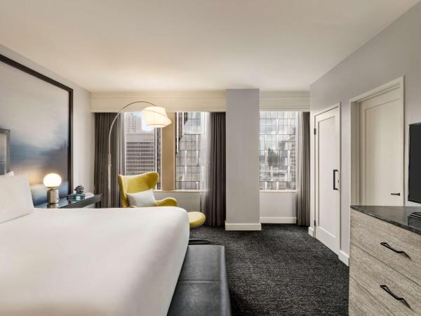 Hilton Motif Seattle : photo 3 de la chambre suite lit king-size avec canapé-lit - vue sur eau