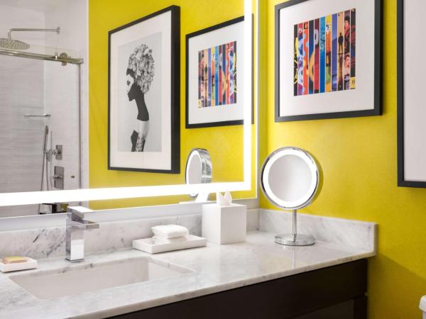 Hilton Motif Seattle : photo 6 de la chambre chambre lit king-size