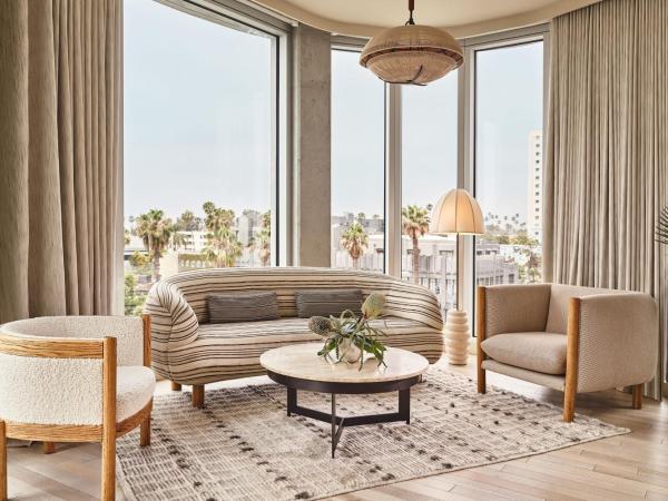 Santa Monica Proper Hotel, a Member of Design Hotels : photo 5 de la chambre suite proper avec 1 lit king-size