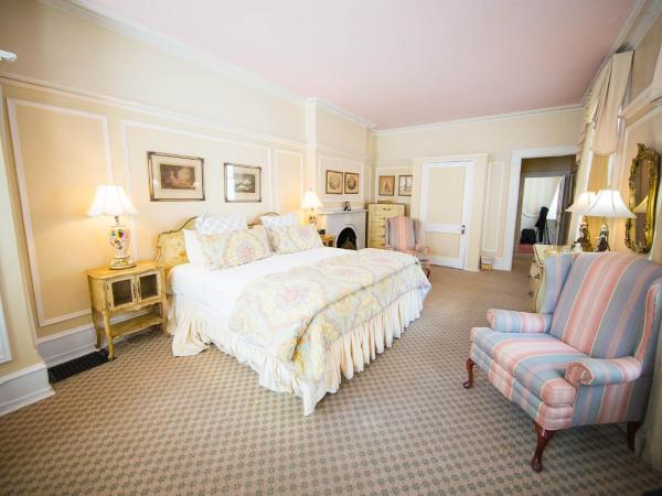La Reserve Bed and Breakfast : photo 6 de la chambre chambre de luxe avec lit king-size – 1