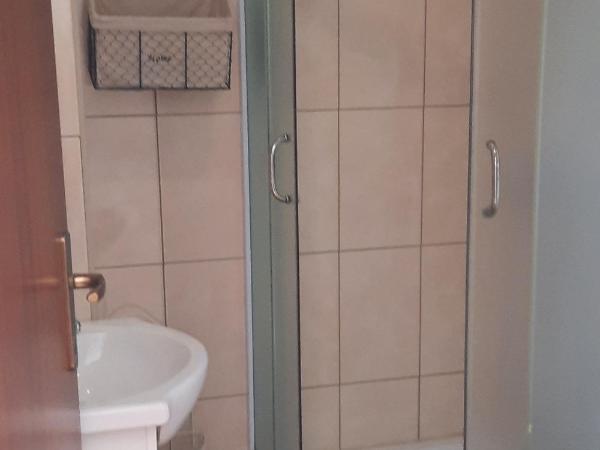 Apartments and rooms by the sea Brodarica, Sibenik - 21536 : photo 4 de la chambre studio avec balcon et vue sur la mer