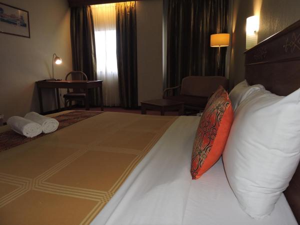 Hotel Grand Continental Kuching : photo 4 de la chambre chambre double deluxe
