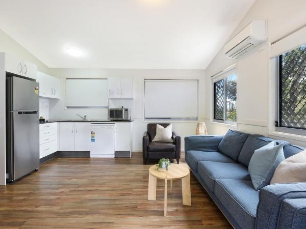 Reflections Byron Bay - Holiday Park : photo 6 de la chambre deluxe cabin - sleeps 5 - accessible