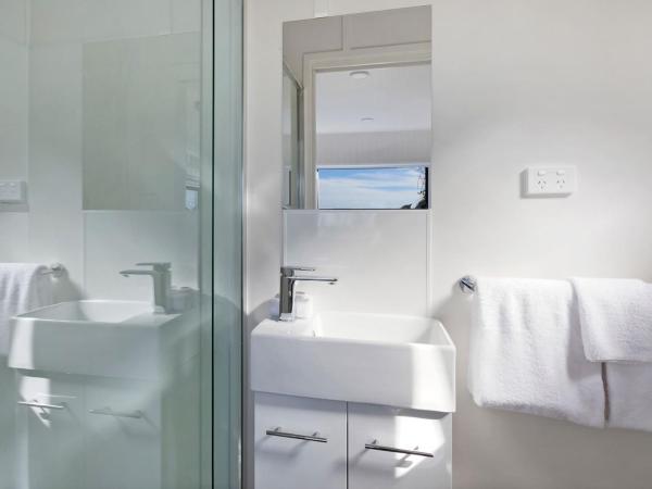 Reflections Byron Bay - Holiday Park : photo 7 de la chambre premium tiny home - sleeps 2 - ocean view