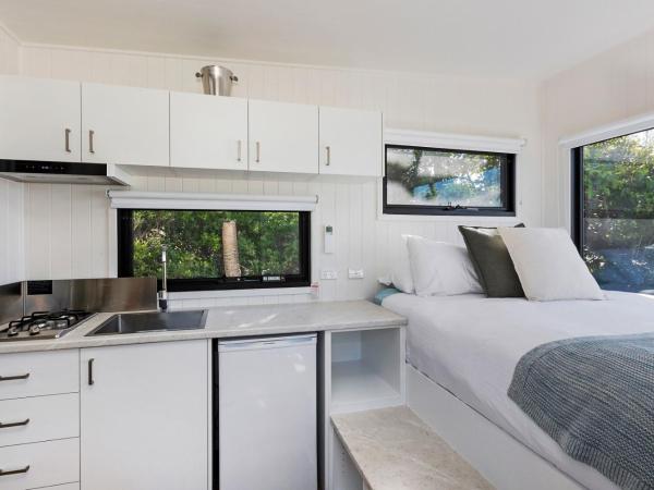 Reflections Byron Bay - Holiday Park : photo 6 de la chambre premium tiny home - sleeps 2 - ocean view