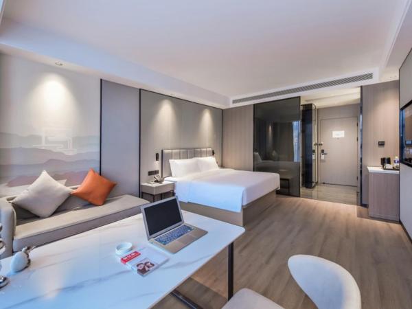 GreenTree Eastern Hotel Chongqing Jiefangbei International Airport Lushan Subway Station : photo 1 de la chambre chambre double avec vue