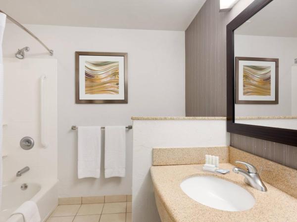 Courtyard by Marriott Oklahoma City North/Quail Springs : photo 9 de la chambre chambre avec 2 grands lits queen-size