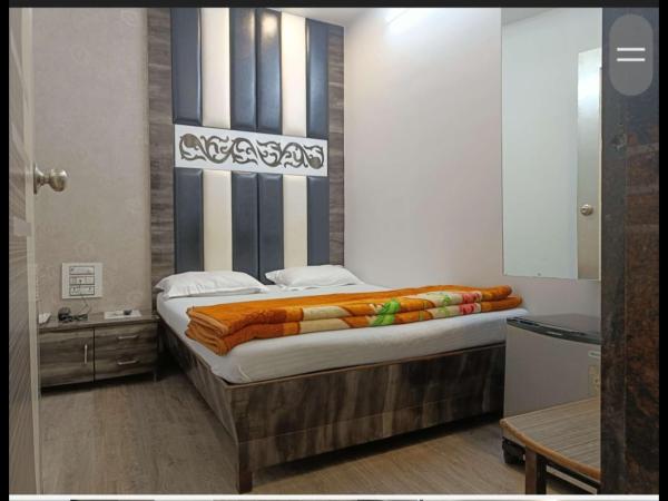 Hotel Broadway Colaba : photo 2 de la chambre chambre double ou lits jumeaux standard
