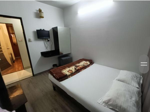 Hotel Broadway Colaba : photo 3 de la chambre chambre double ou lits jumeaux standard