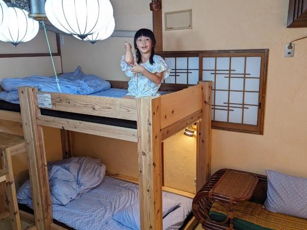 Hostel Caranashi : photo 7 de la chambre chambre familiale