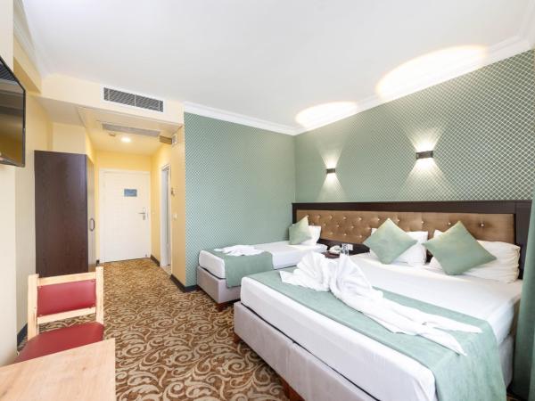 Grand Abimo Hotel : photo 2 de la chambre chambre triple standard